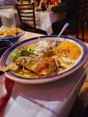 Mi Tierra Cafe & Bakery