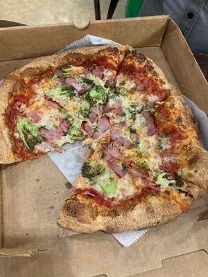 The Market At 7th St