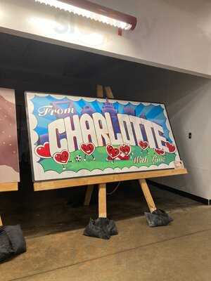 The Market At 7th St