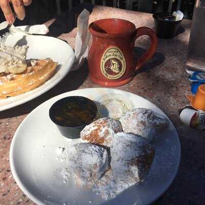 Another Broken Egg Cafe