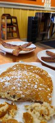 Another Broken Egg Cafe