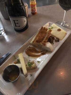 Dogwood Southern Table And Bar