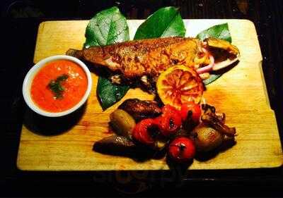 Charlies Bar & Kitchen