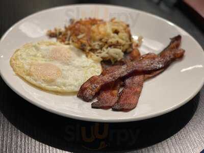 Wood + Paddle Eatery