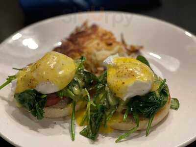 Wood + Paddle Eatery