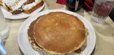 Chris' Pancake & Dining