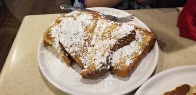 Chris' Pancake & Dining