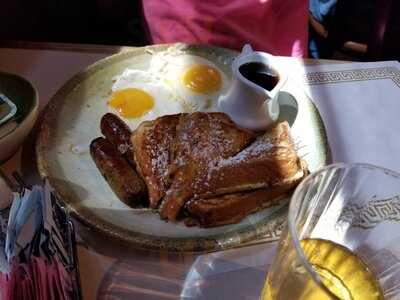 Chris' Pancake & Dining