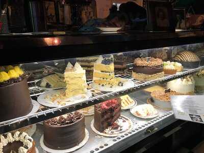 Hayes Barton Cafe And Dessertery