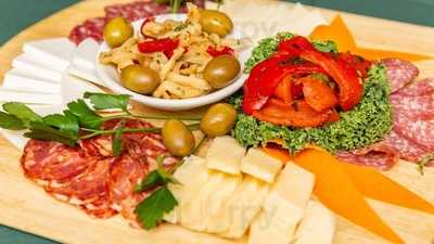 Fratelli’s Italian Restaurant