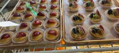 Versailles Bakery