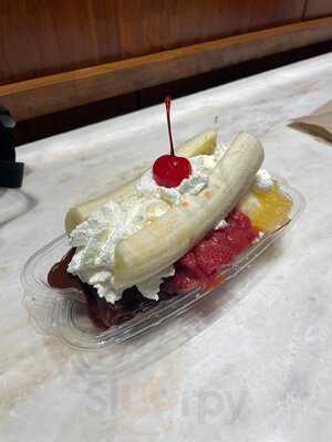 Ghirardelli Ice Cream & Chocolate Shop