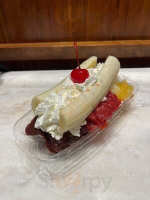 Ghirardelli Ice Cream & Chocolate Shop