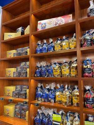 Ghirardelli Ice Cream & Chocolate Shop