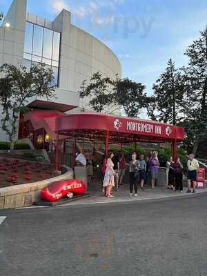 Montgomery Inn At The Boathouse