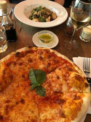 Pazzia Ristorante Italiano