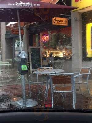 Avenue Cafe