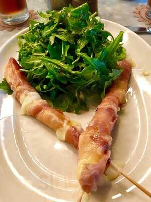 Pie Tap Pizza Workshop + Bar