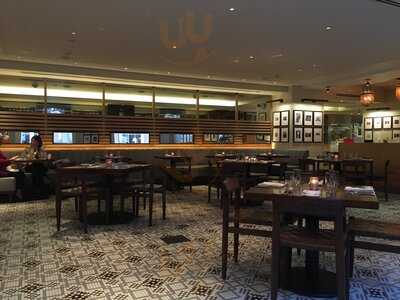 Metropole Restaurant At 21c Museum Hotel