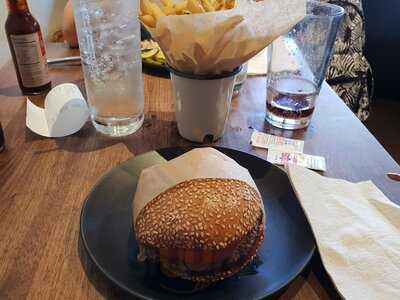 Roam Artisan Burgers