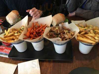 Roam Artisan Burgers