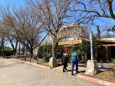 Shady Oak Barbecue & Grill