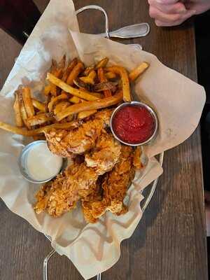 5280 Burger Bar - Downtown Denver Pavilions