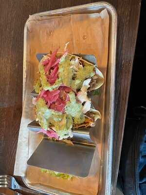 5280 Burger Bar - Downtown Denver Pavilions