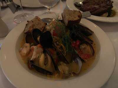 Higgins Restaurant And Bar