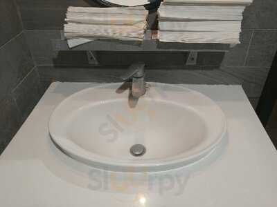 Fixture Kitchen & Social Lounge