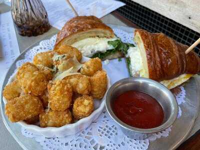 Queenstown Public House