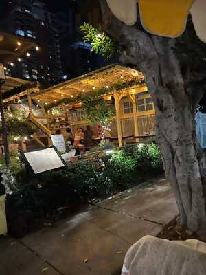 Queenstown Public House