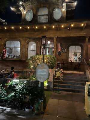 Queenstown Public House