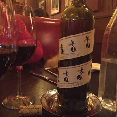 The Avenue Steak Tavern