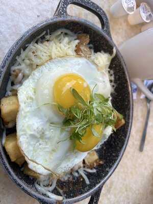 The River's Edge Cafe & Patio Bar