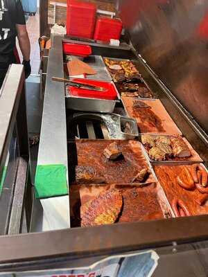 Cooper’s Old Time Pit Bar-b-que