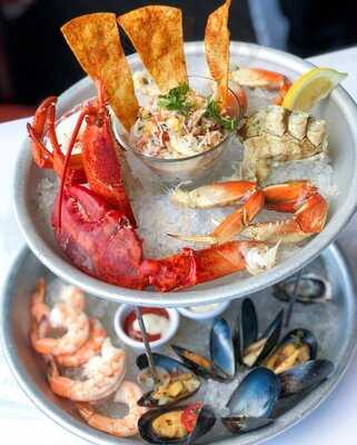 Fog Harbor Fish House