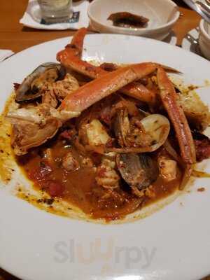 Scott's Seafood On The River