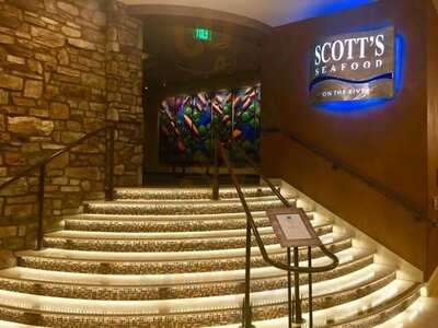 Scott's Seafood On The River
