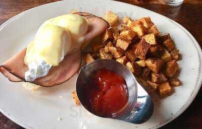 Crepe Cellar Kitchen & Pub