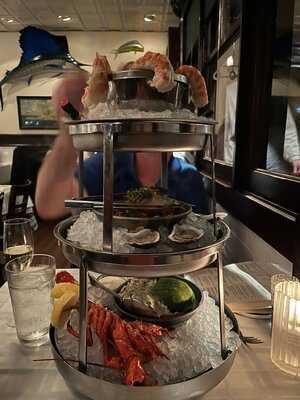 Hugo's Frog Bar & Fish House