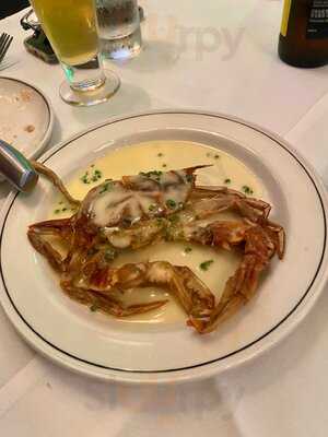 Hugo's Frog Bar & Fish House