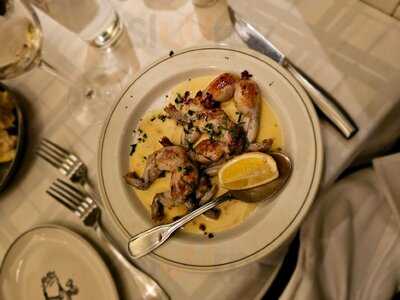 Hugo's Frog Bar & Fish House