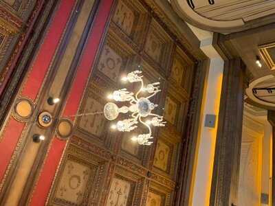 Oak Long Bar + Kitchen