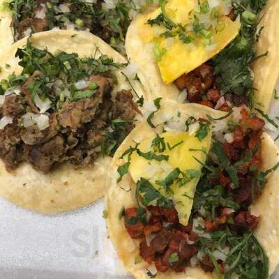 Los Guachos Taqueria