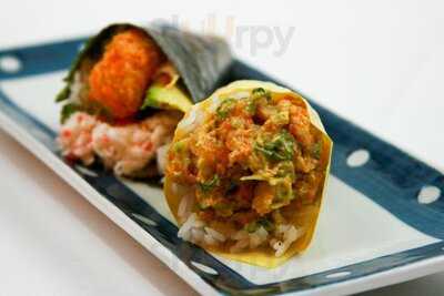 Mikuni Japanese Restaurant & Sushi Bar