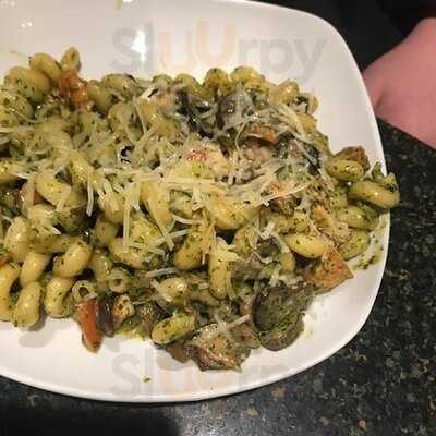 Wingharts Burger & Whiskey Bar