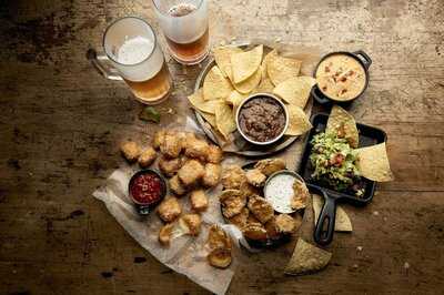 Twin Peaks Restaurants