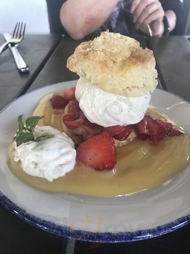 The Hall's Pizza Kitchen