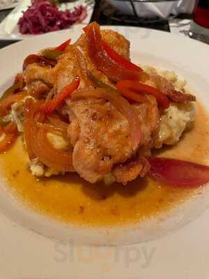 Pickwick & Frolic Restaurant And Club